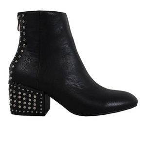 Black Booties - Yoki - Black Nonita Bootie - NIB - 7